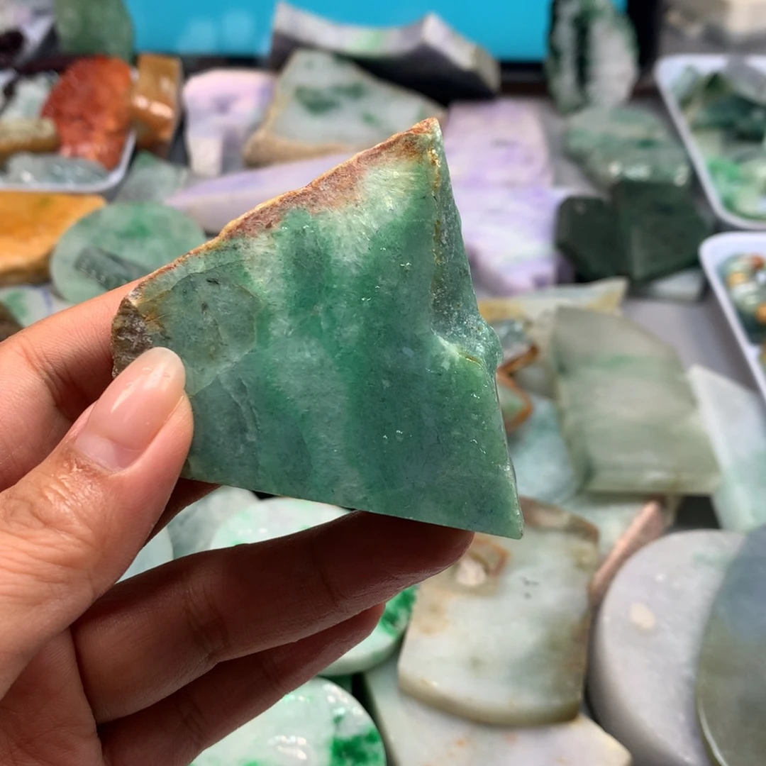 翡翠未镶嵌颈饰用****2翡翠