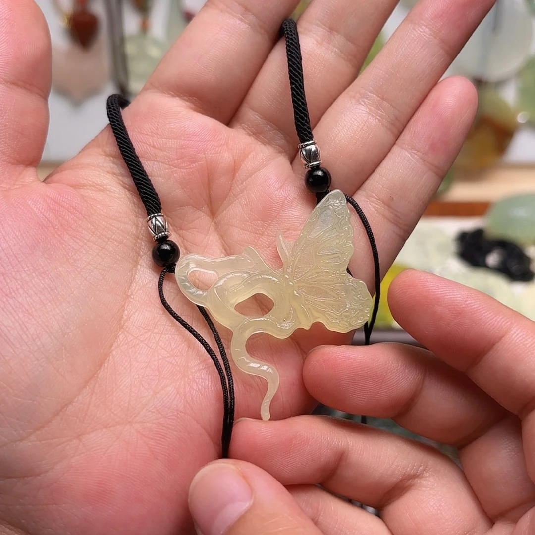 蛇纹石玉合金颈饰