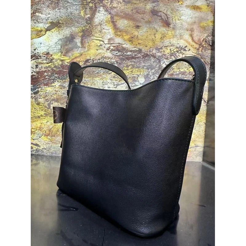 HIRMRIS手工真皮包19-551151-黑 露桶黑-蝴蝶锁