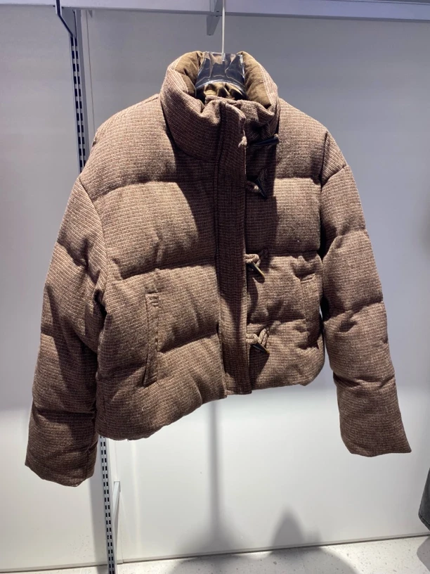 牛角扣常规袖保暖格子短款女款羽绒服