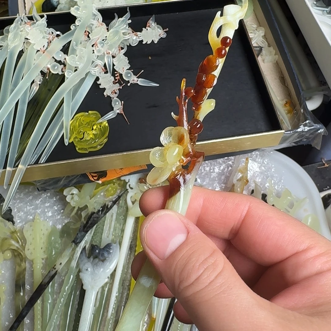 蛇纹石玉未镶嵌发饰