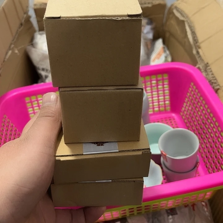 梓***情茶具默认微瑕瓷器、茶具、壶、摆件，介意勿拍