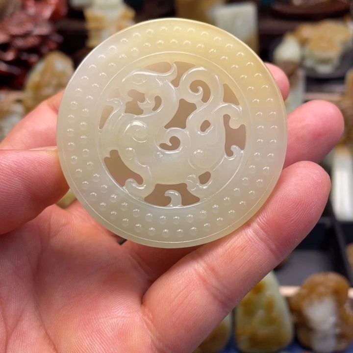 颈饰未镶嵌和田玉