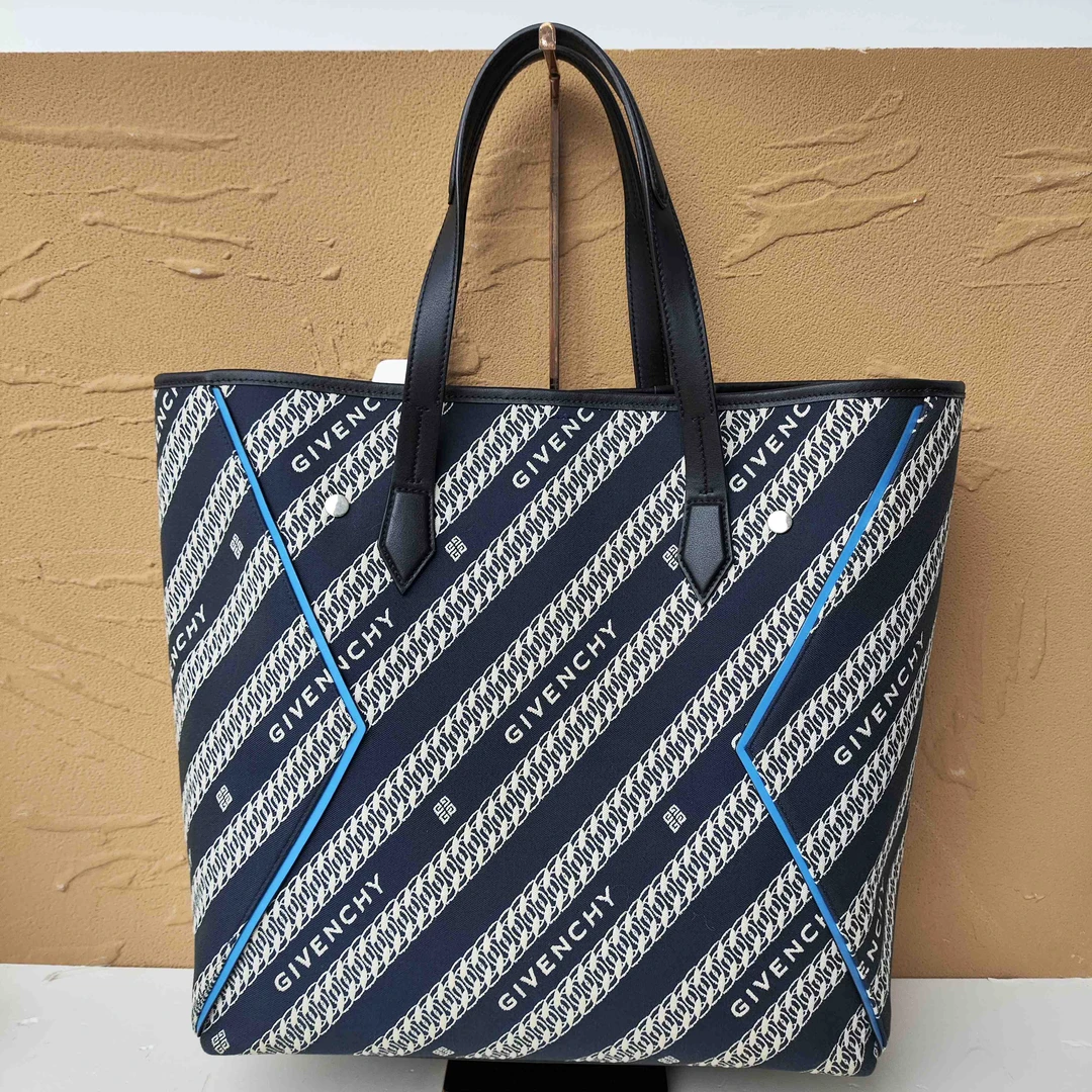 95新 Givenchy/纪梵希 /KIKI/单肩包/18125765