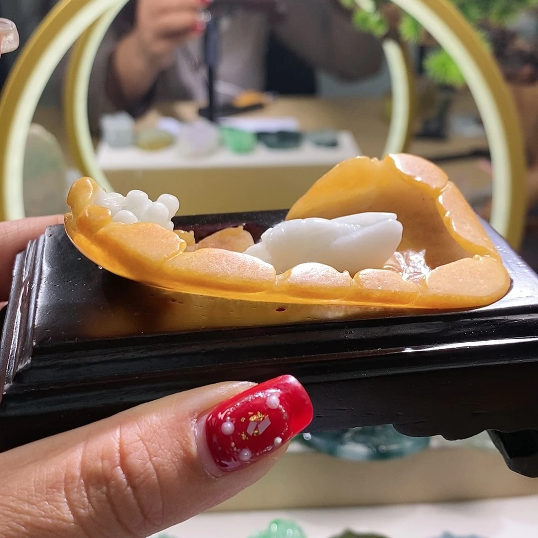 【闪购商品】翡翠颈饰未镶嵌一名