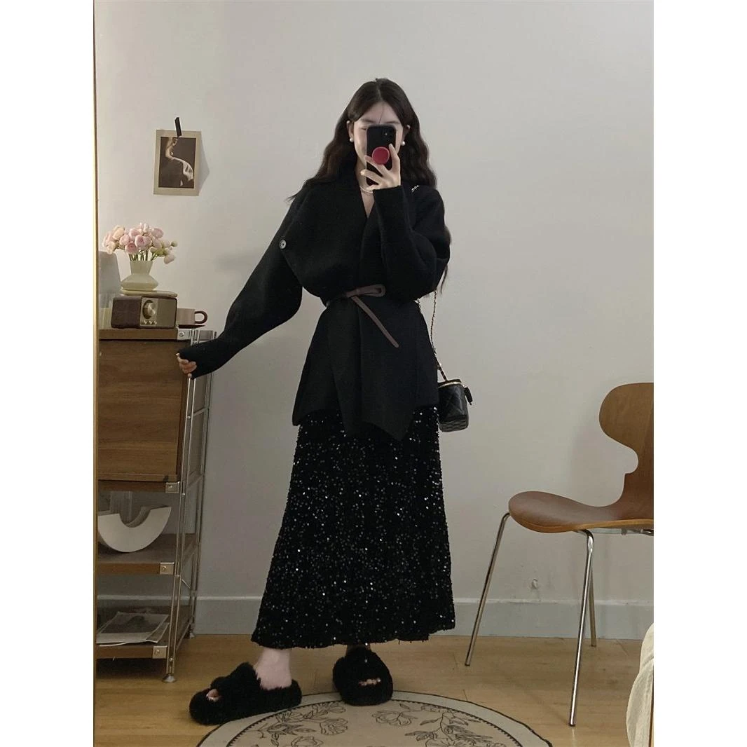 大码胖mm炸街裙子套装女秋冬亮片包臀裙遮肚藏肉半身裙两件套上衣