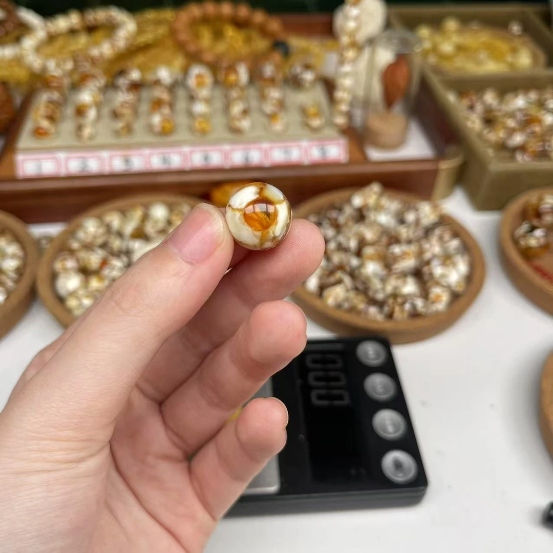 沁色蜜蜡白花圆珠一物一图尺寸14.4mm搭配手串好看9159号