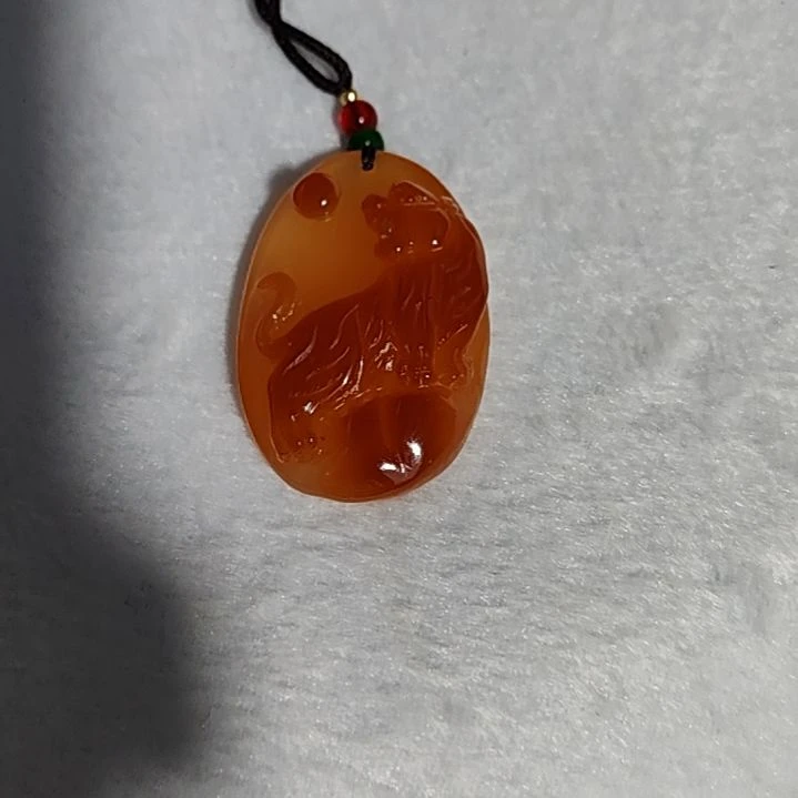 玛瑙/玉髓吊坠(不含链)未镶嵌玛瑙玉石吊坠虎牌