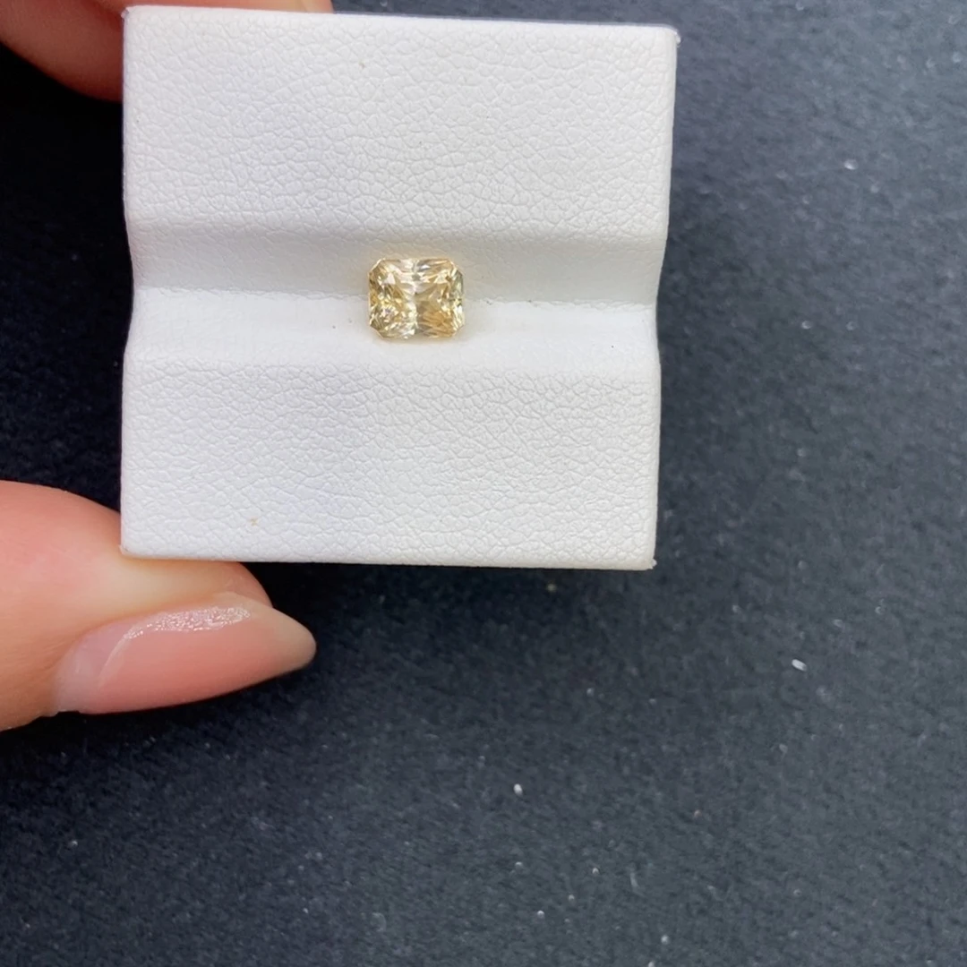 蓝宝石裸石未镶嵌1.15 ct