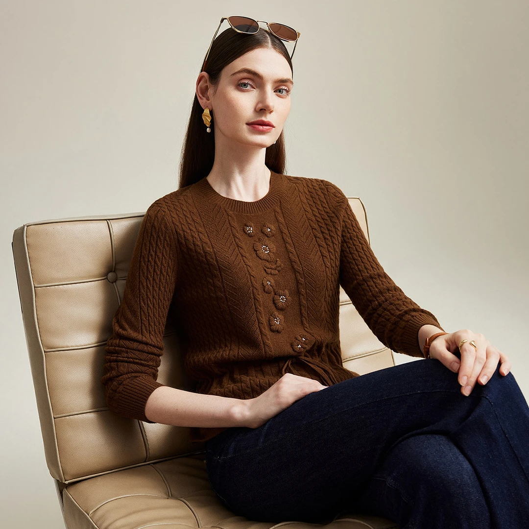 zhaojun/兆君【精致装饰】24秋冬圆领手工钉珠女式羊绒衫ZSS4106