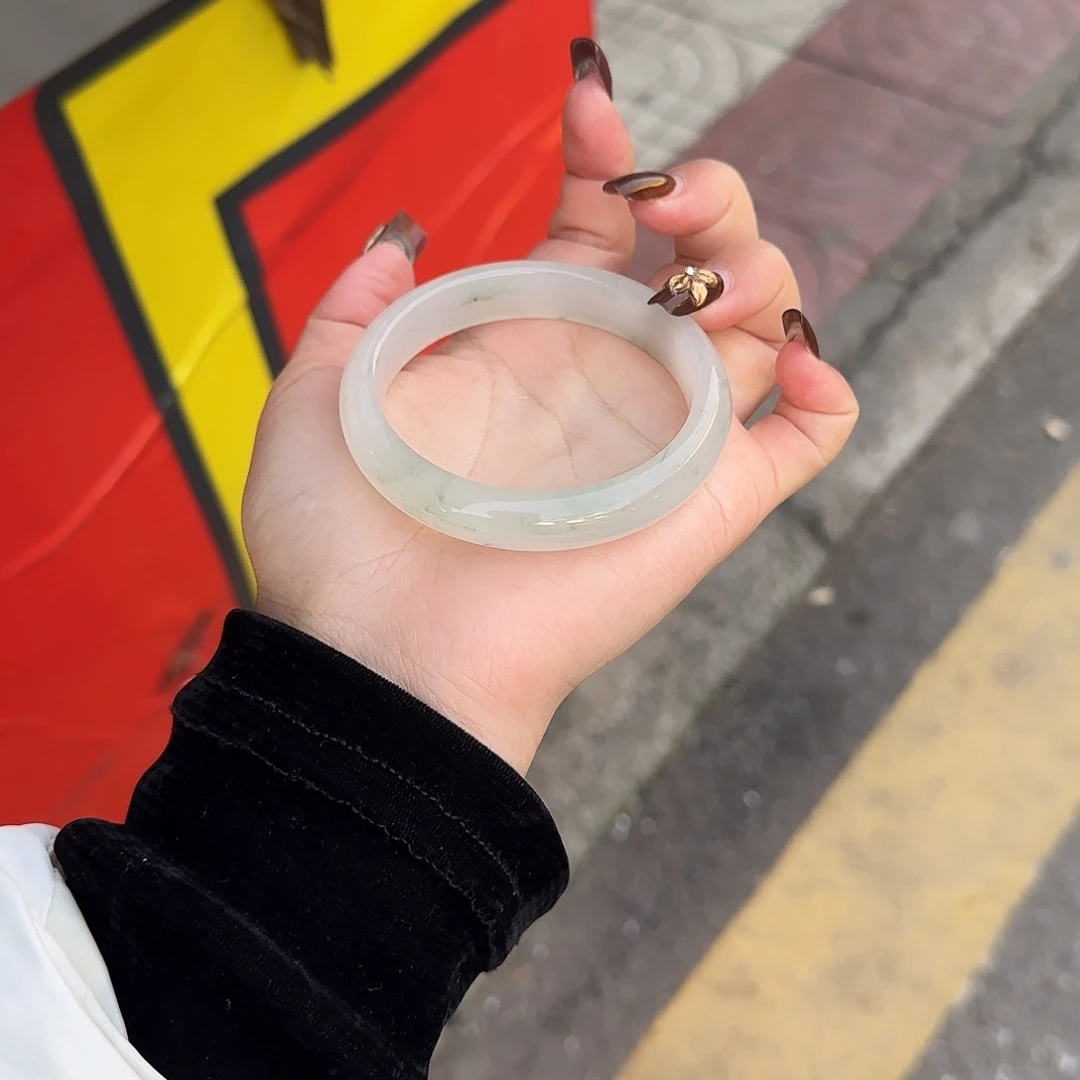 石英质玉未镶嵌手镯