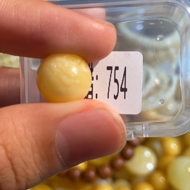 琥珀未镶嵌珠宝奇石754