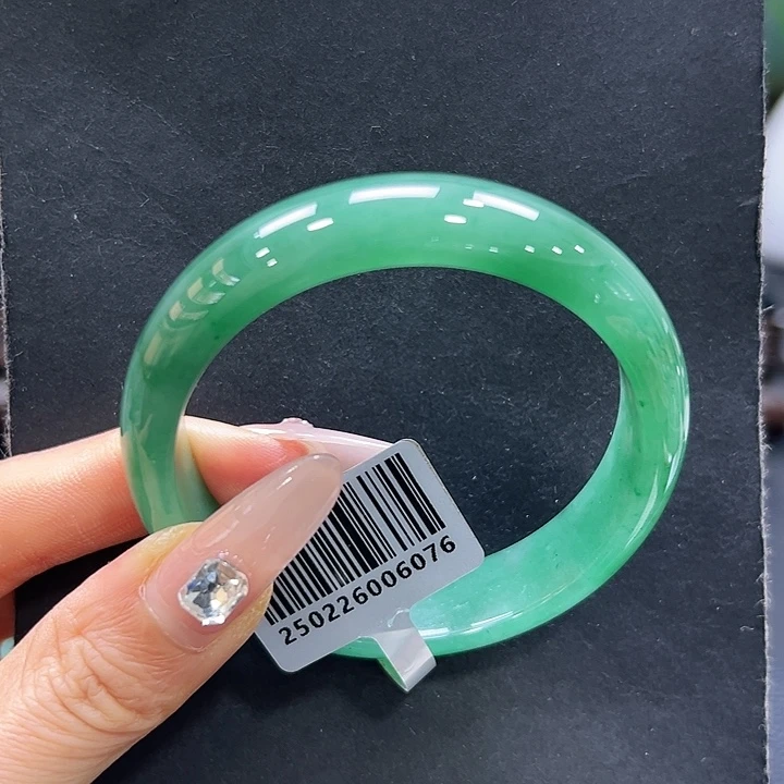 石英质玉（非洲翠）未镶嵌手镯54-55