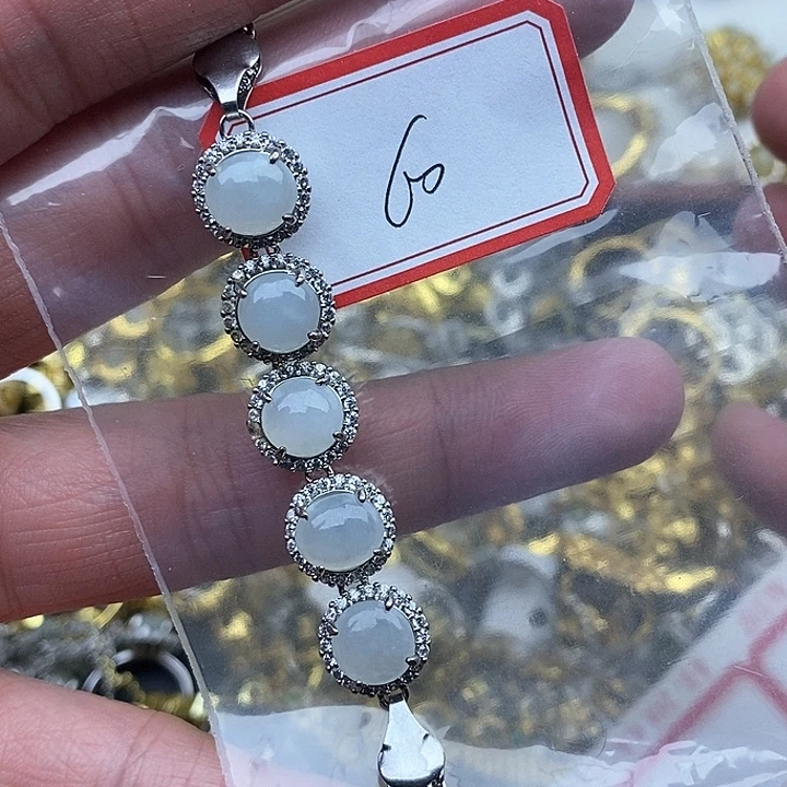 翡翠未镶嵌戒指60