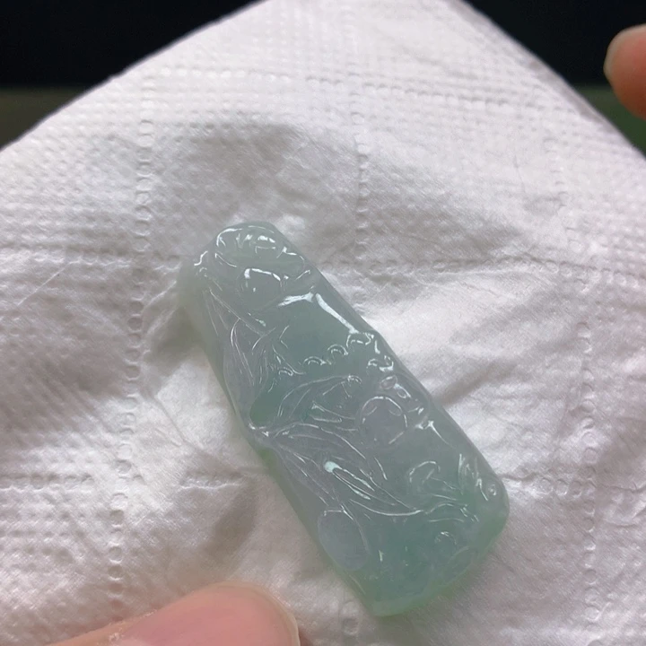 翡翠未镶嵌挂件翡翠