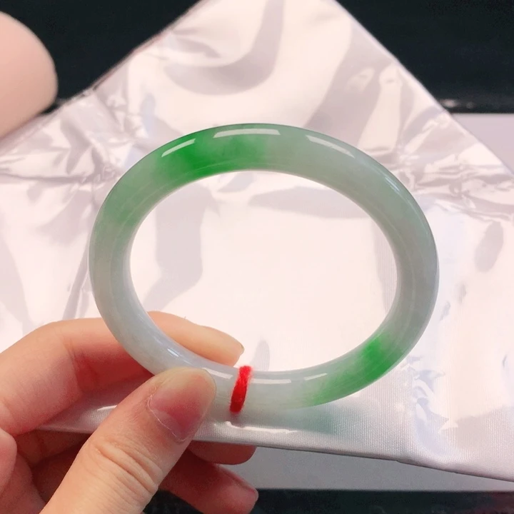 翡翠手镯未镶嵌翡翠手镯53圆