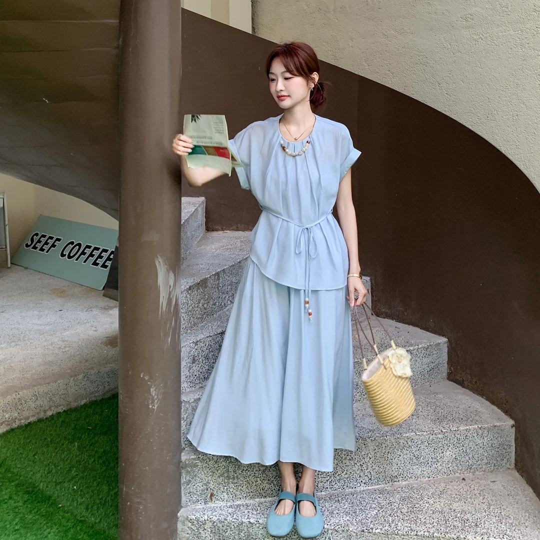 夏季ootd减龄穿搭一整套女2025简约短袖系带收腰上衣半身裙两件套