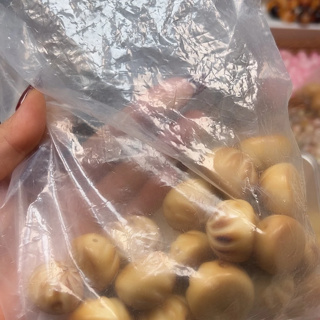 东***妞手串菩提根/象牙果瑕疵炭烤包子26颗表面孔道有裂