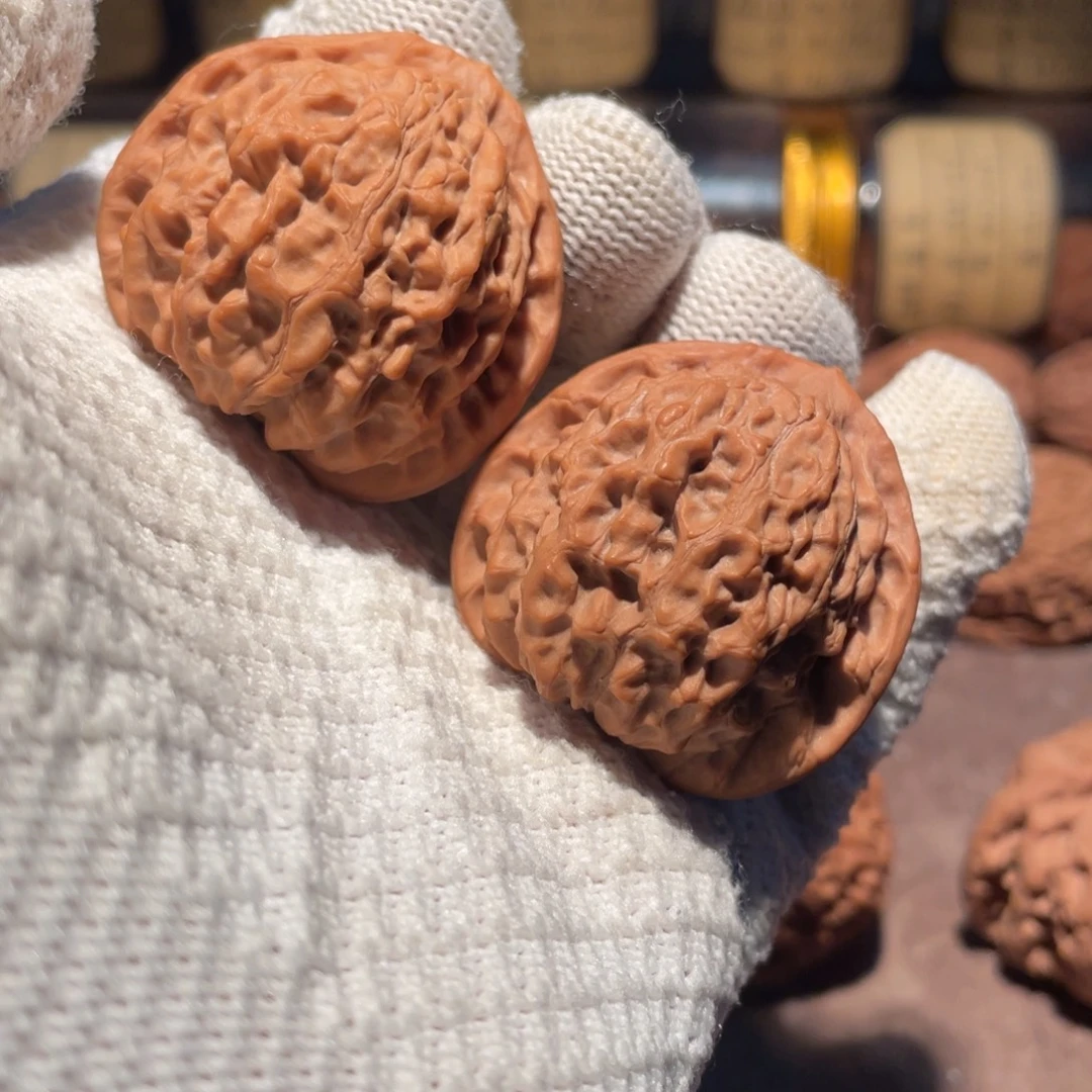 文玩核桃把件41金牛