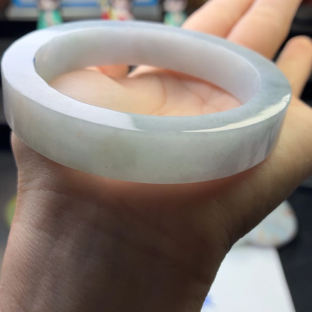 未镶嵌翡翠手镯多样性发一定制翡翠