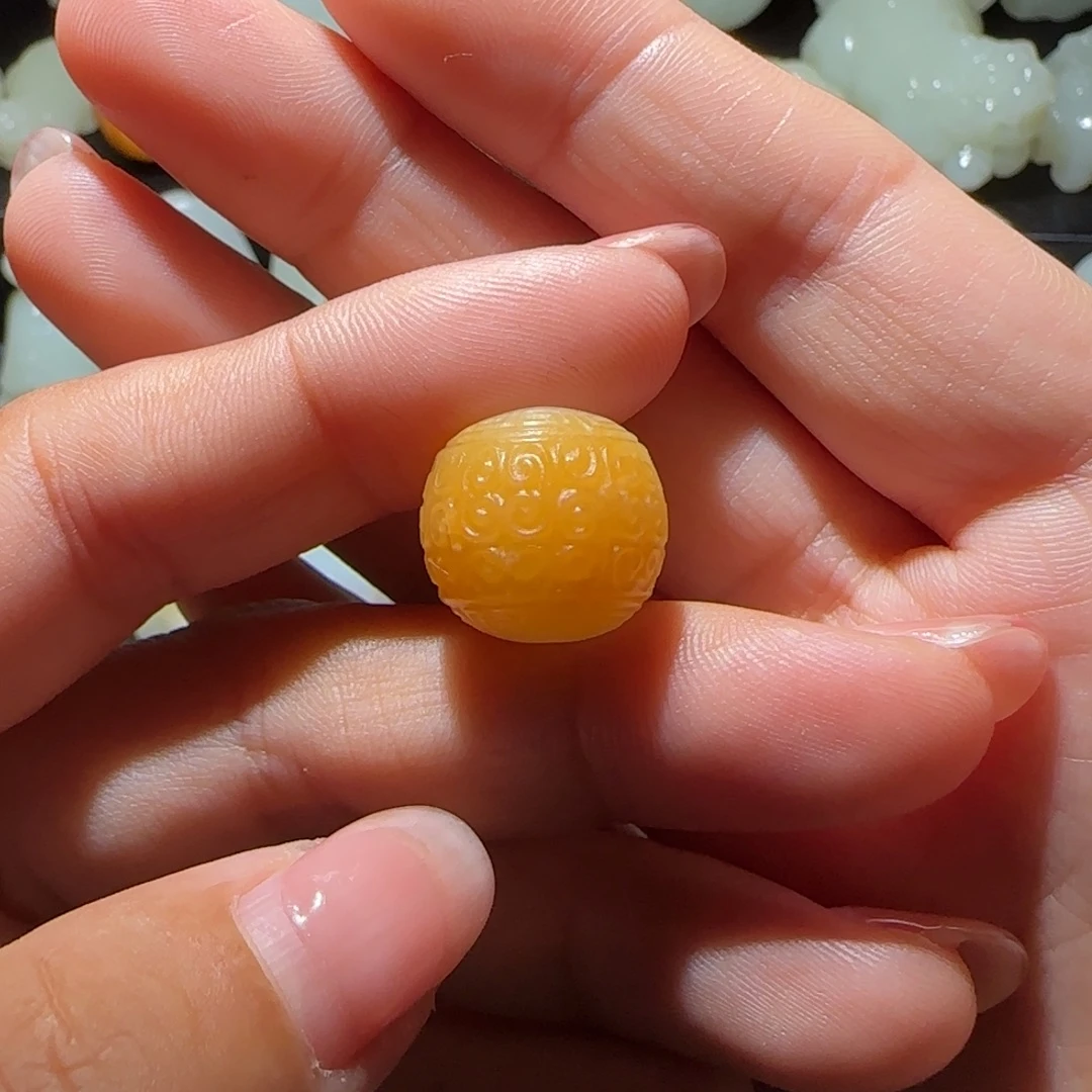超***和田玉未镶嵌颈饰