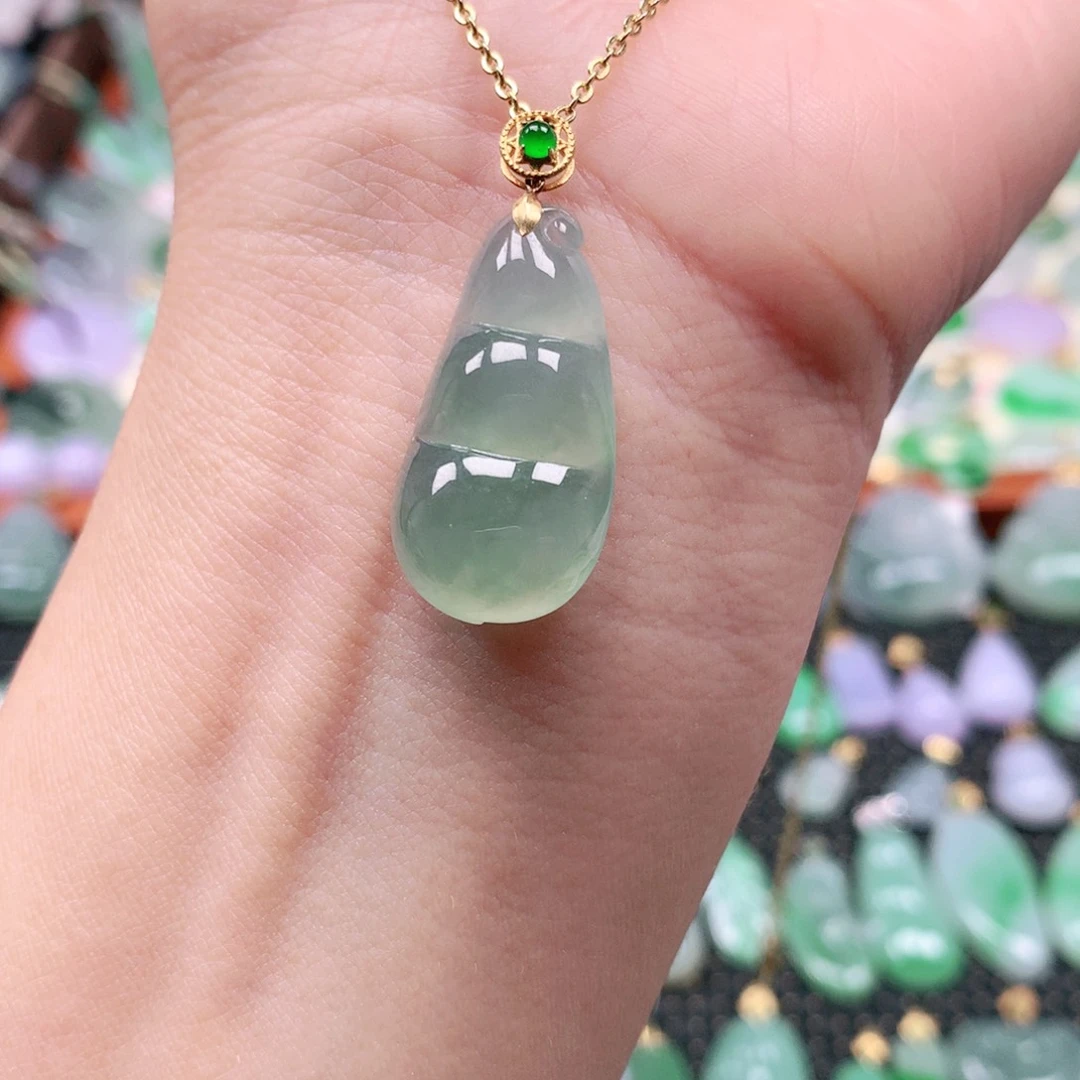 吊坠(不含链)18K金镶嵌翡翠