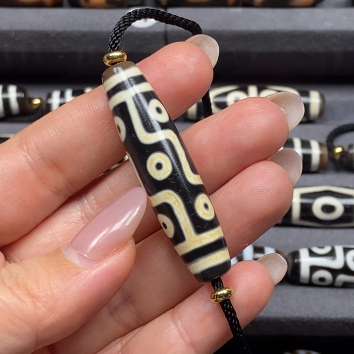 玛瑙/玉髓颈饰未镶嵌街****卓