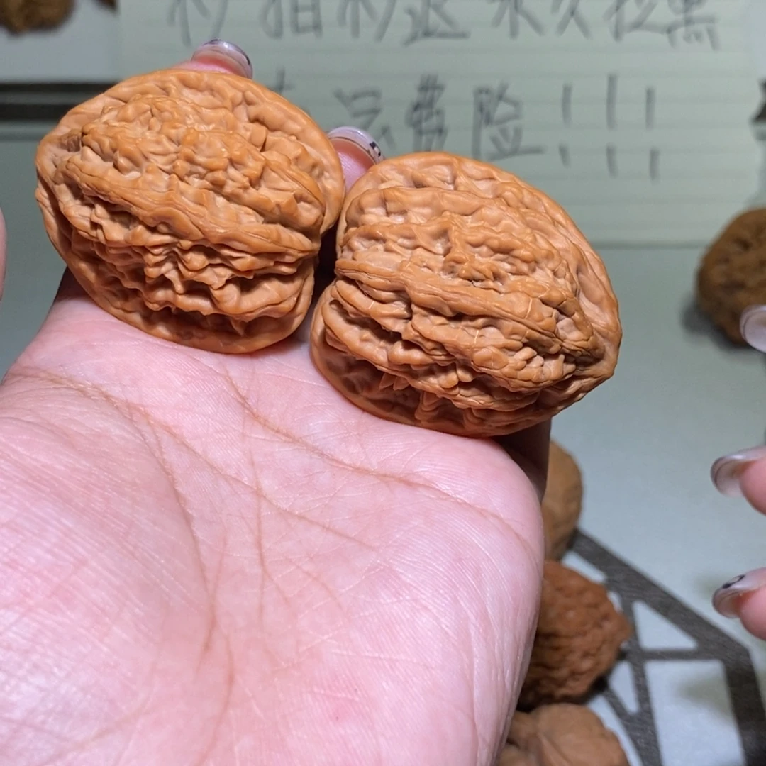 勤***待手串/手链核桃虎头王