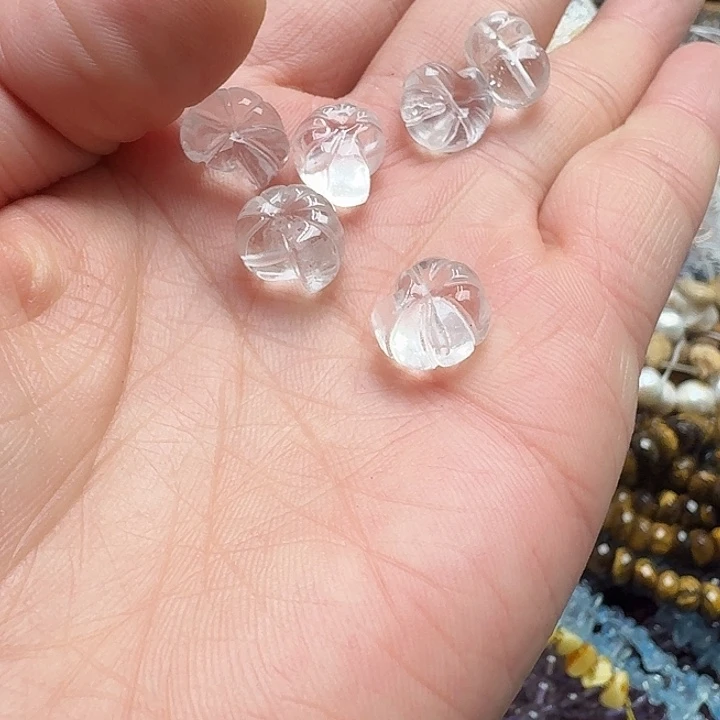玛瑙/玉髓未镶嵌珠宝半成品一颗13mm白水晶雕刻螺