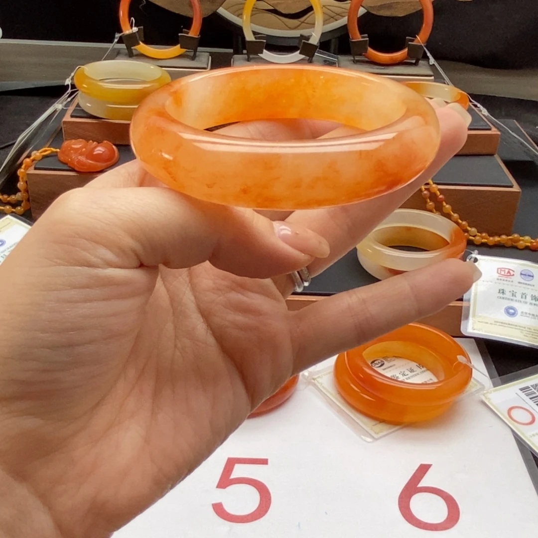 石英质玉（黄龙玉）未镶嵌手镯57