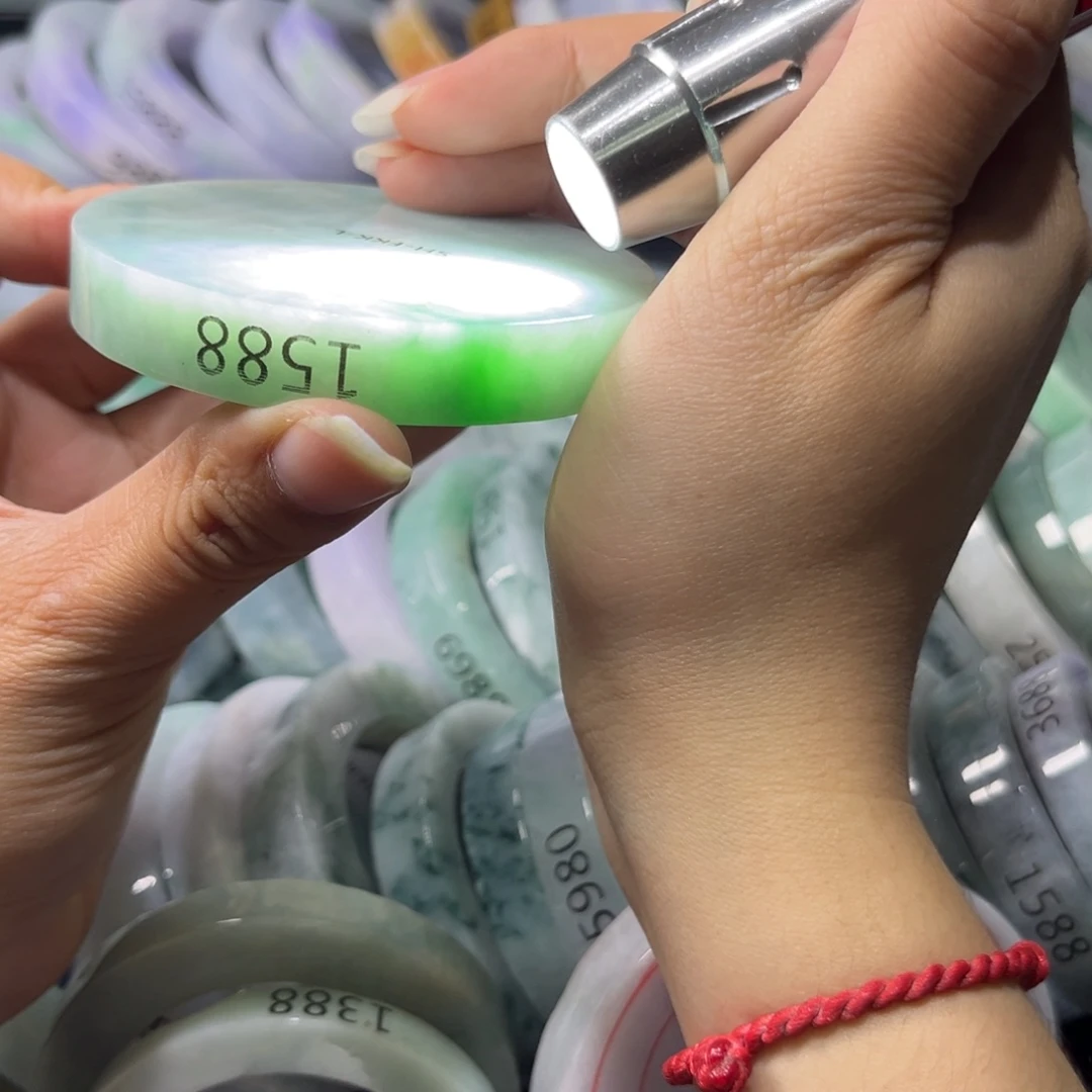 定制翡翠翡翠手镯未镶嵌