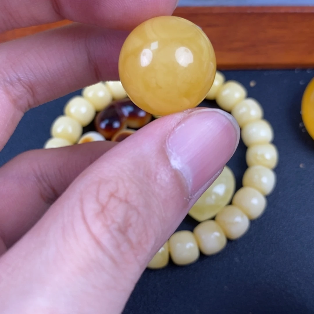 琥珀未镶嵌裸石胶皮料18