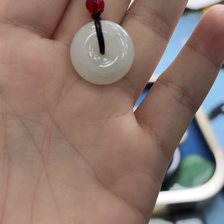 和田玉未镶嵌吊坠(不含链)白玉扣