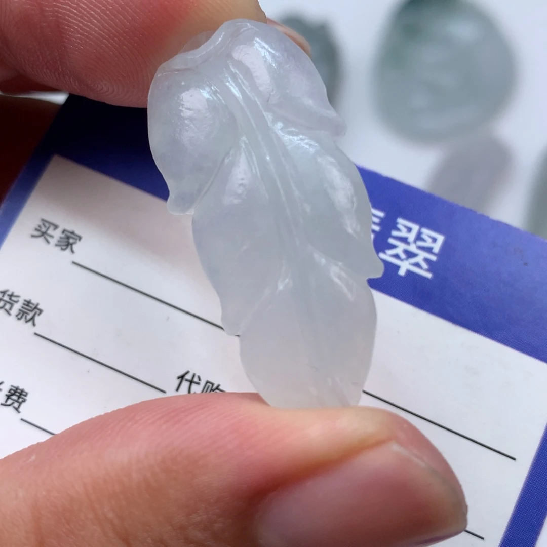 定制翡翠未镶嵌吊坠