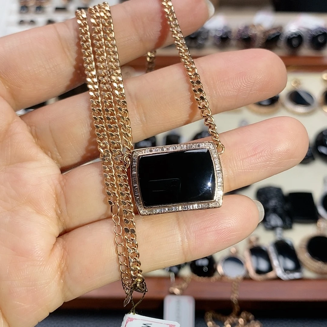 翡翠颈饰18K金镶嵌墨翠无事牌