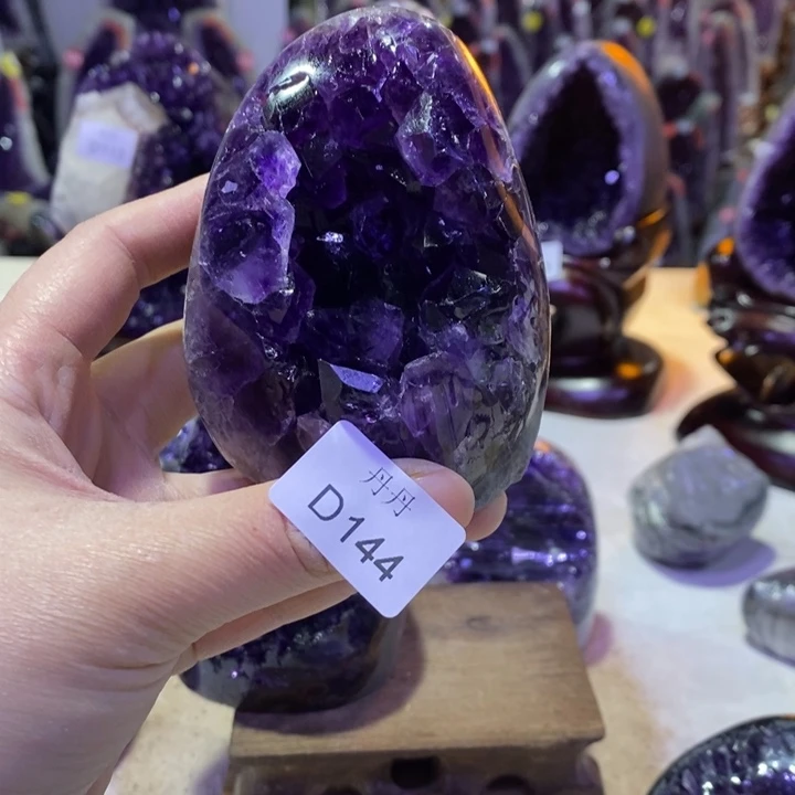 水晶摆件未镶嵌申****?摆件