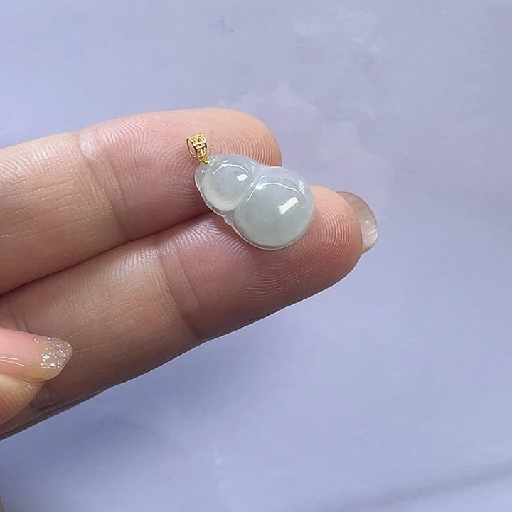 颈饰未镶嵌翡翠冰葫芦吊坠