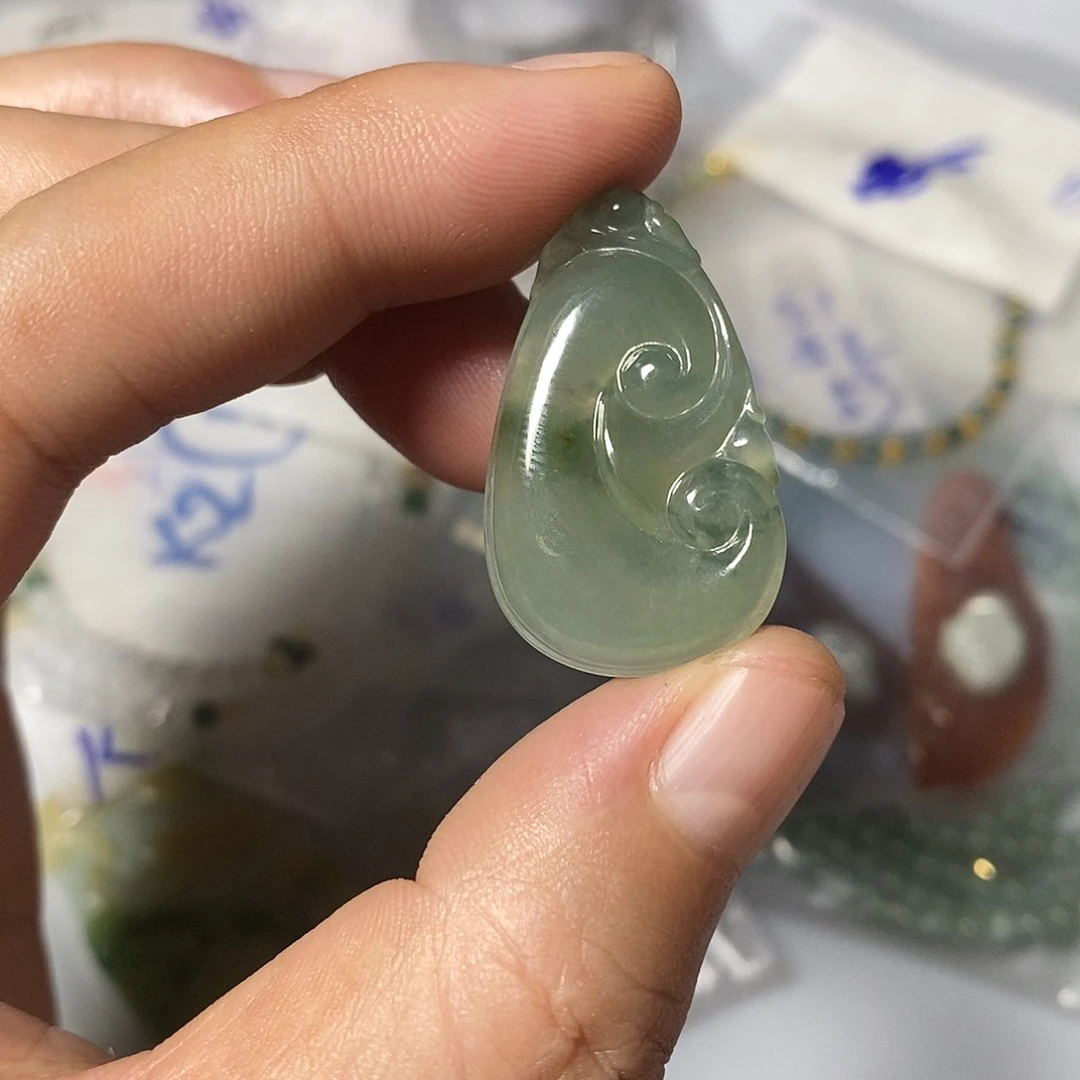 翡翠未镶嵌颈饰19