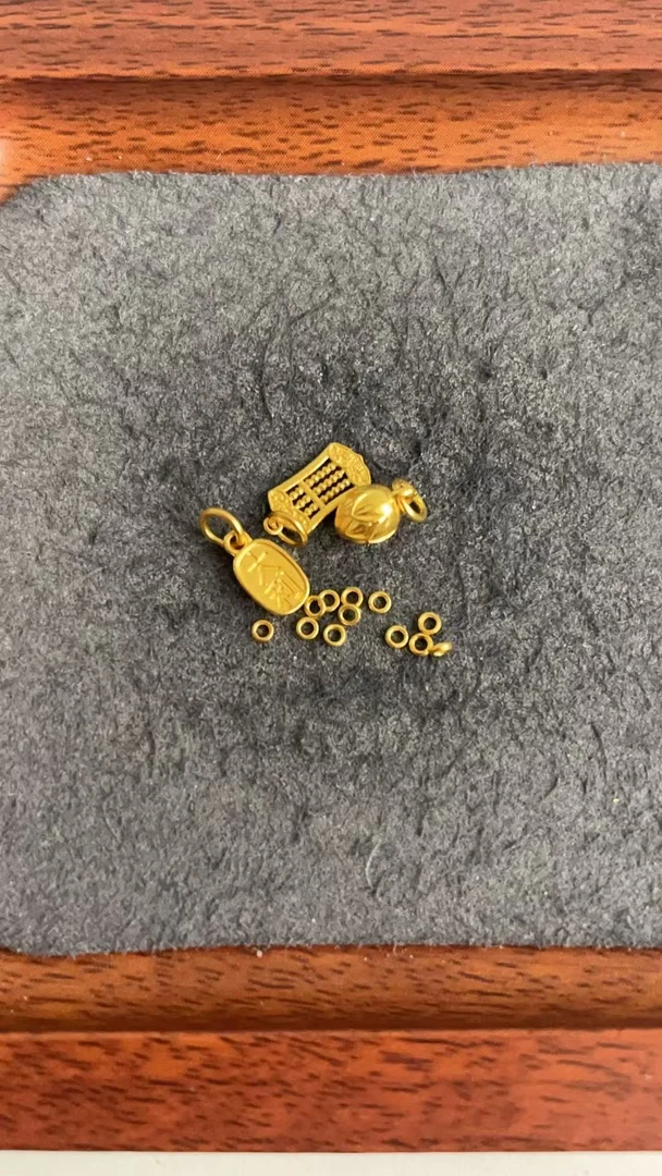 足金999 卡2金圈算盘大吉花苞手链
