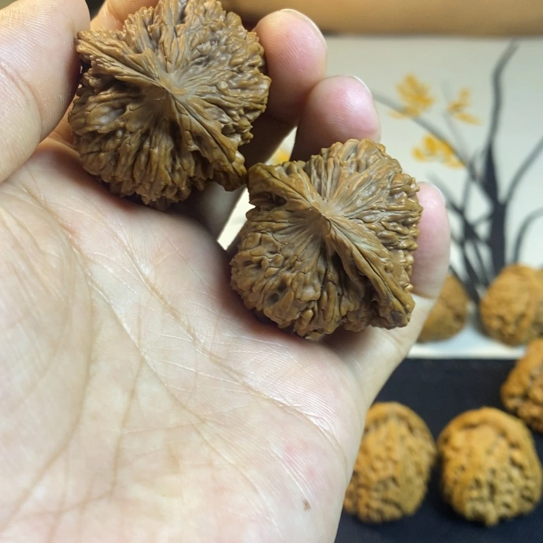 文玩核桃把件M***.125四座楼