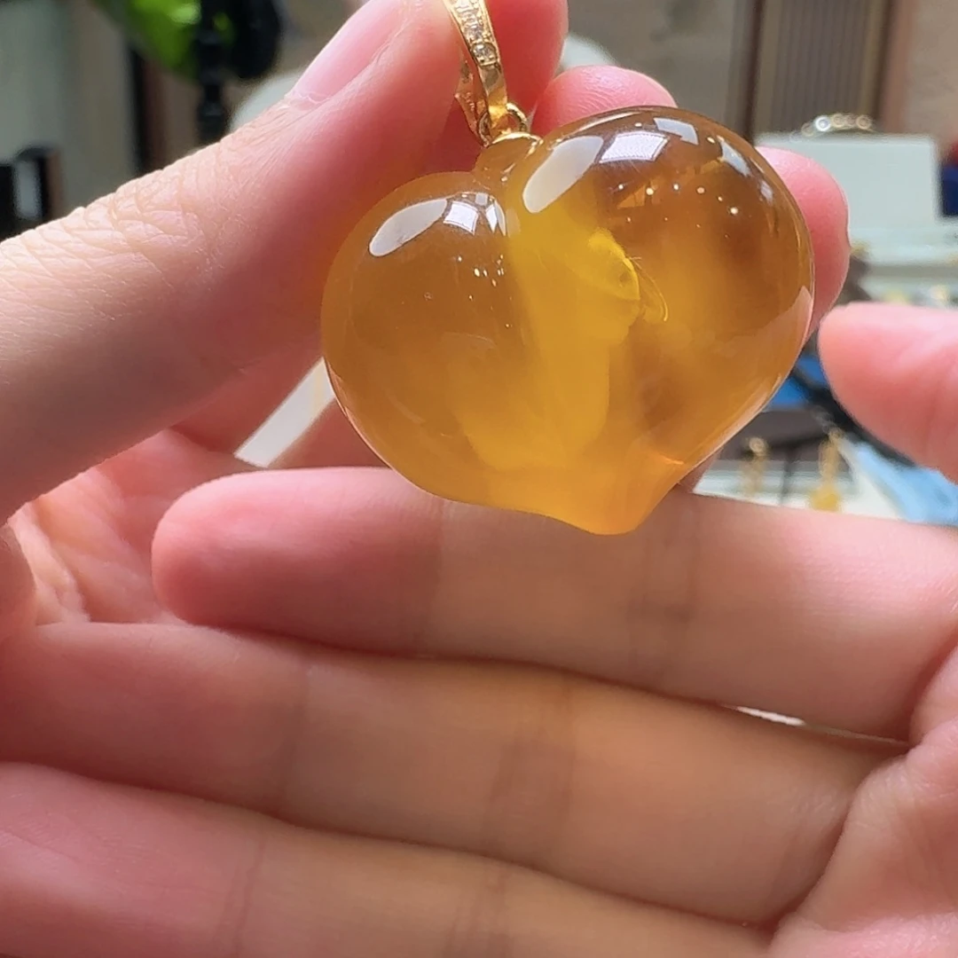 琥珀未镶嵌颈饰吊坠