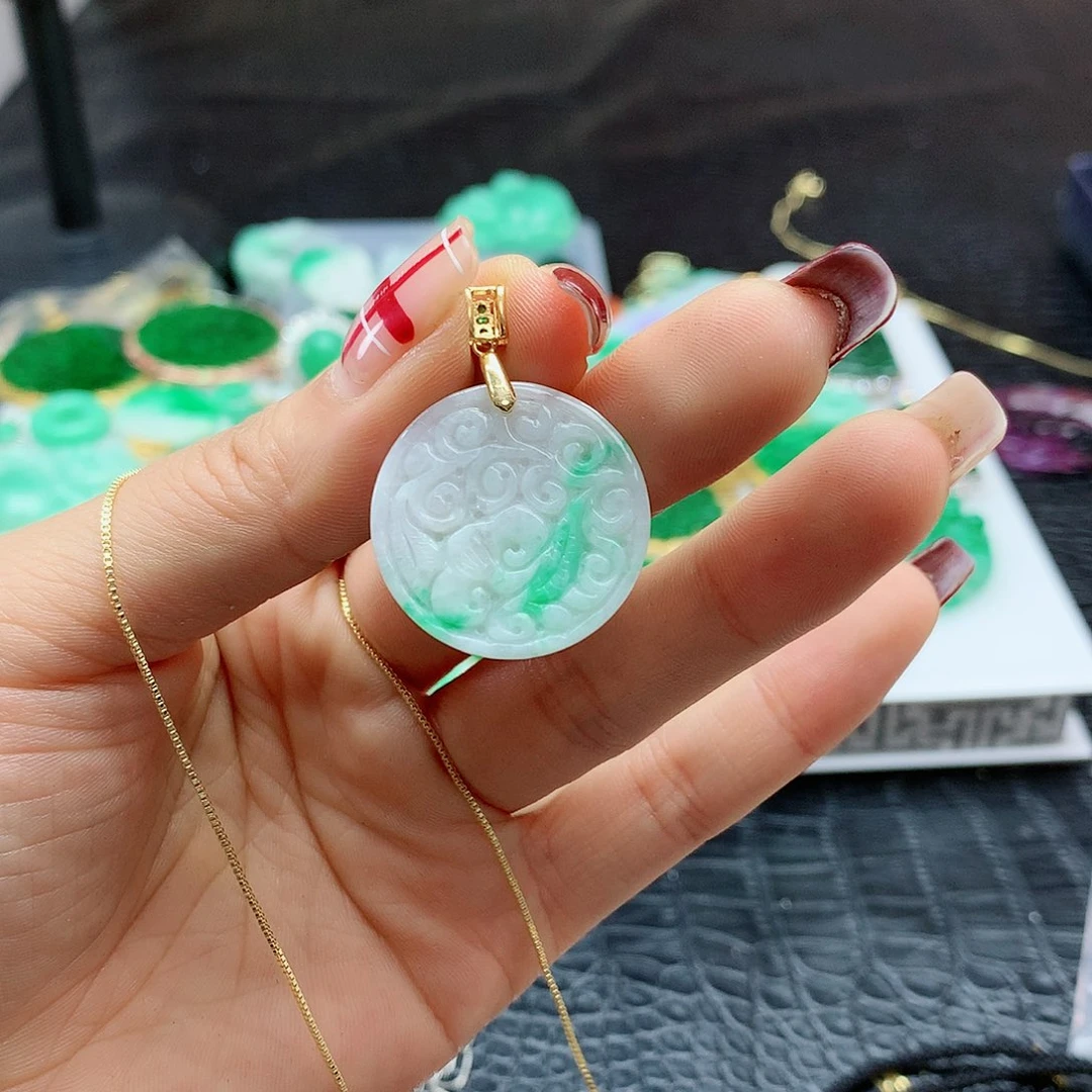 【闪购商品】翡翠吊坠(赠链)合金