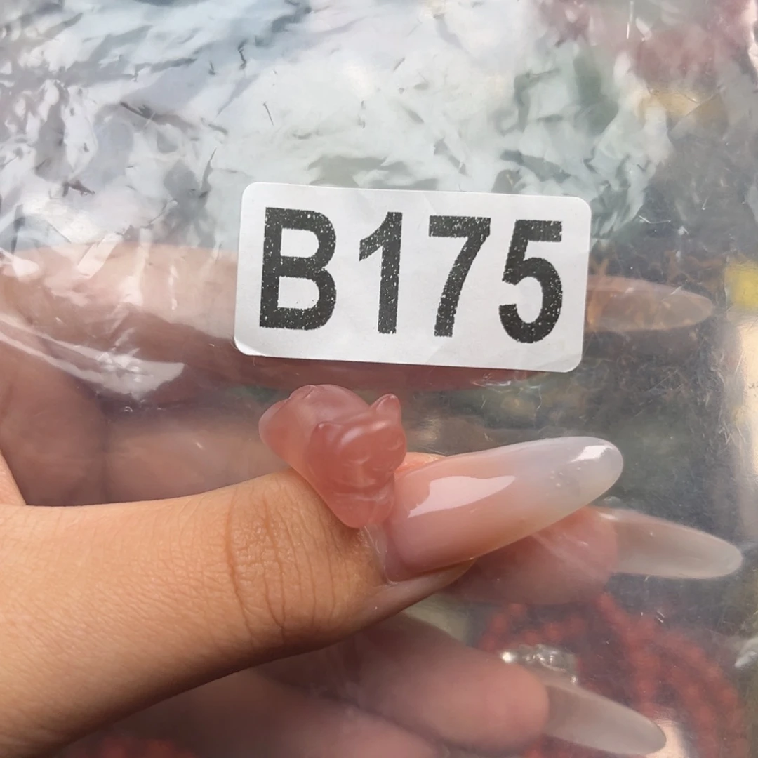 南红玛瑙未镶嵌珠宝奇石