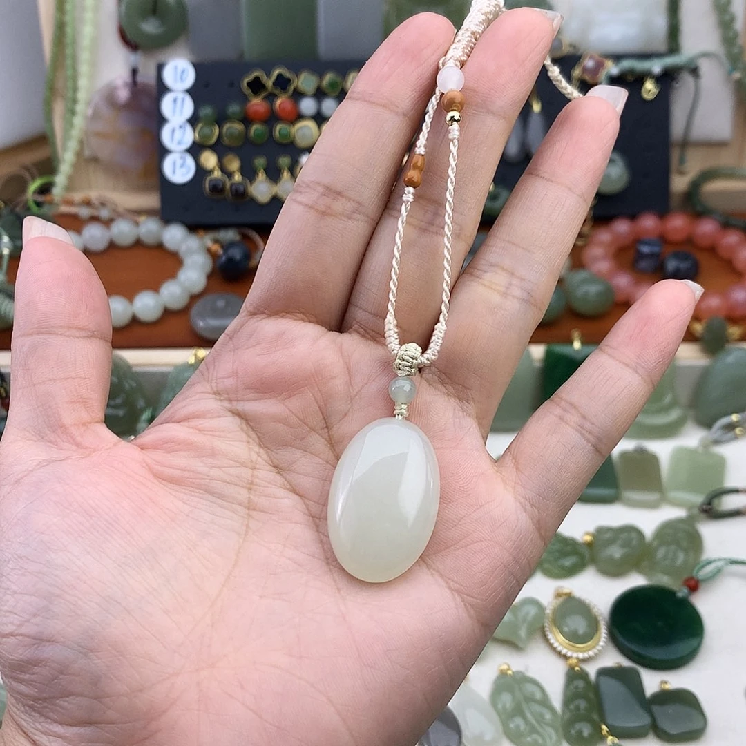 和田玉未镶嵌吊坠(不含链)