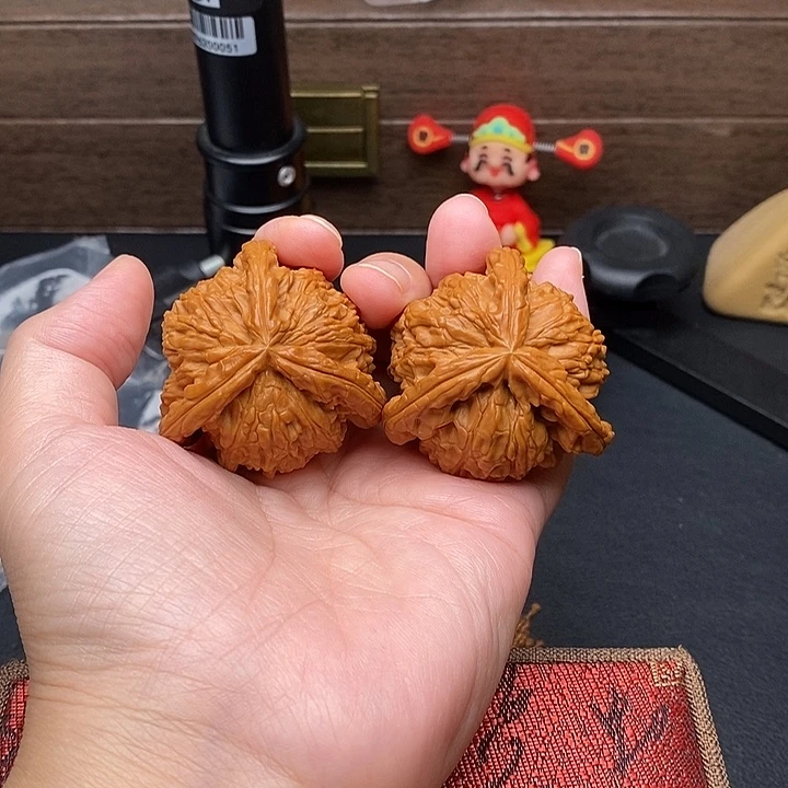 J***t把件文玩核桃白奔