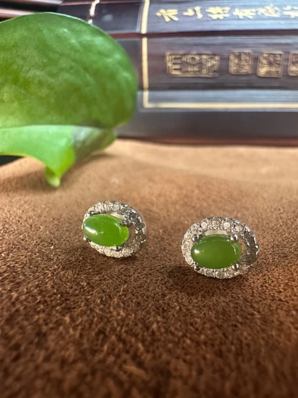和田玉碧玉耳钉满镶椭圆型