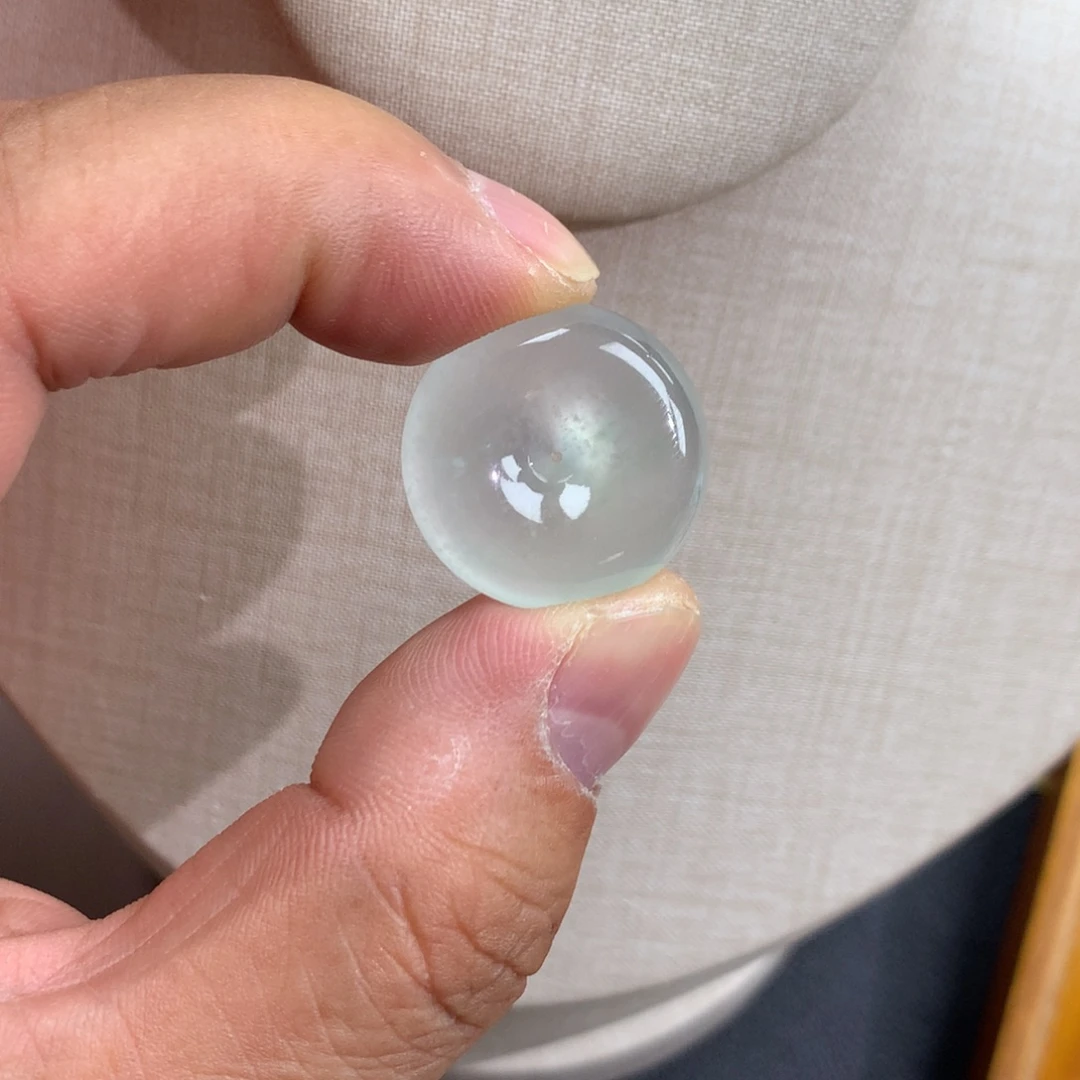 翡翠未镶嵌颈饰平安扣