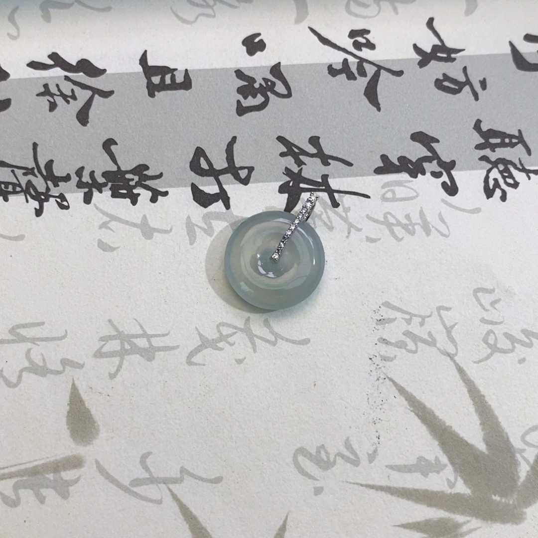 ****梦翡翠18K金镶嵌颈饰翡翠