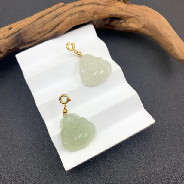 和田玉佛公吊坠-多样性发一-241124018【尺寸约21*21mm】