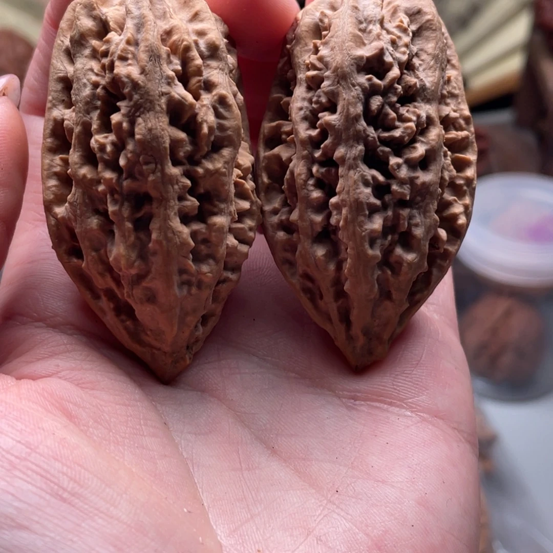 文玩核桃把件楸刀鱼114花皮